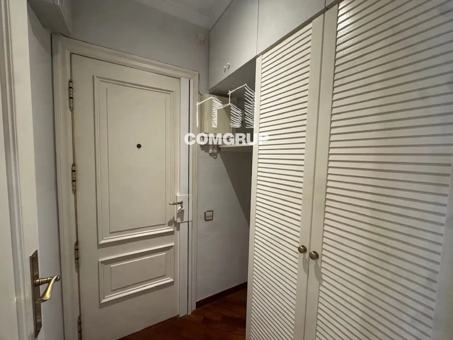 Dormitori de Pis de lloguer en Barcelona amb Aire condicionat, Calefacció i Balcó