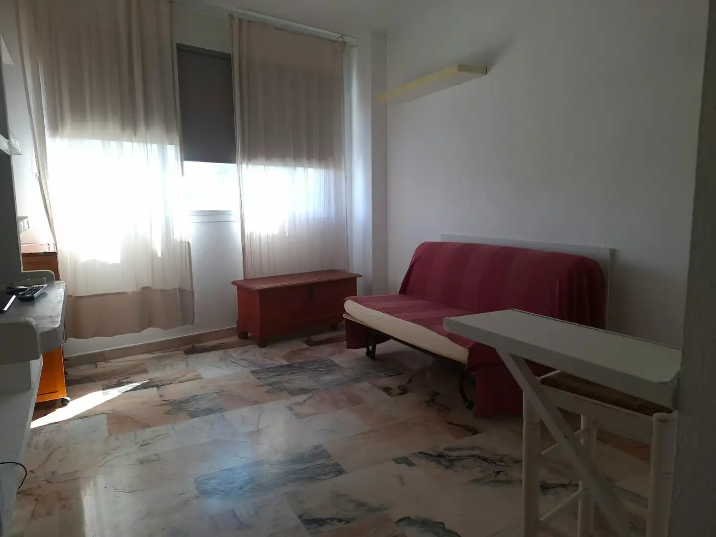 Wohnung zur Miete in Calle Secoya, Parque Alcosa