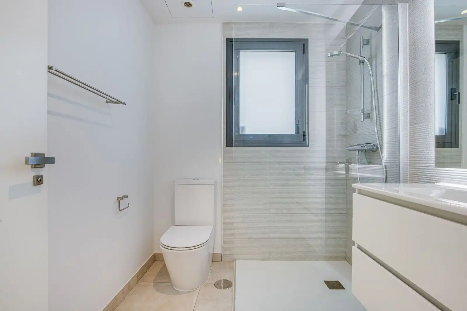 Apartament amb piscina en venda a Calle Eslovenia 5, imagen 42