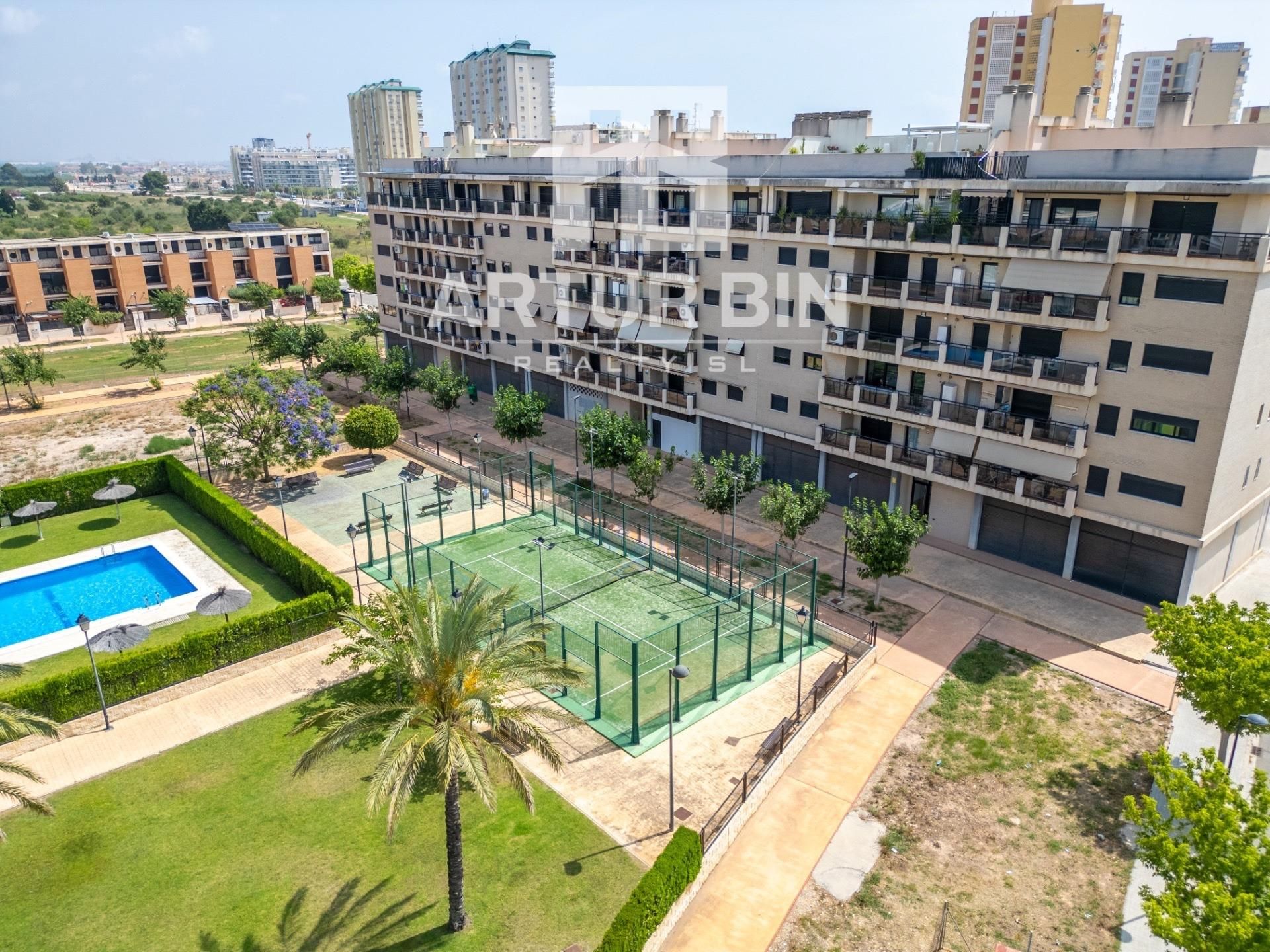 Vista exterior de Casa o xalet en venda en El Puig de Santa Maria amb Aire condicionat, Calefacció i Terrassa