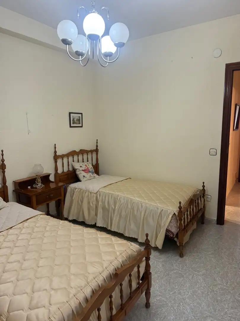 Habitación de Piso en venta en Badajoz con Aire acondicionado, Horno y Lavadora