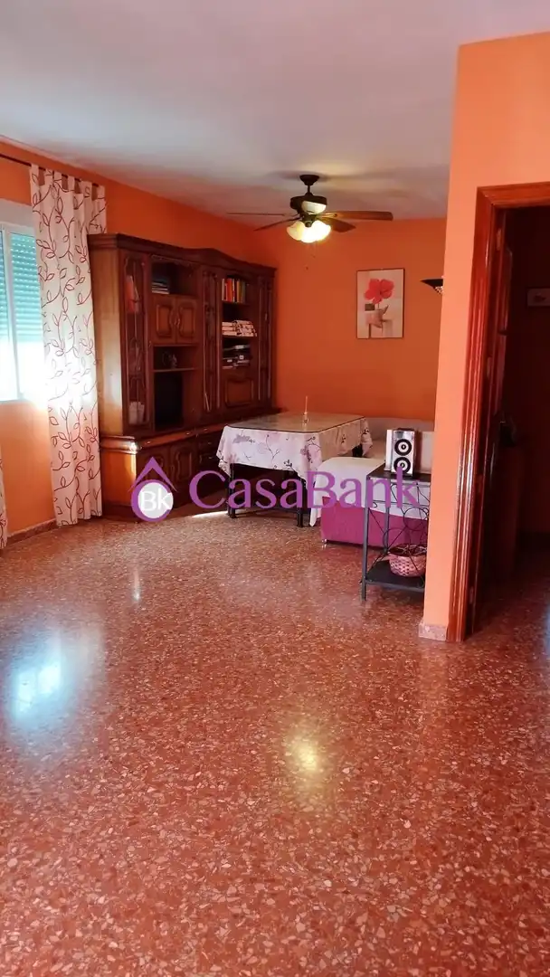 Sala d'estar de Casa o xalet en venda en Córdoba amb Aire condicionat, Jardí privat i Terrassa