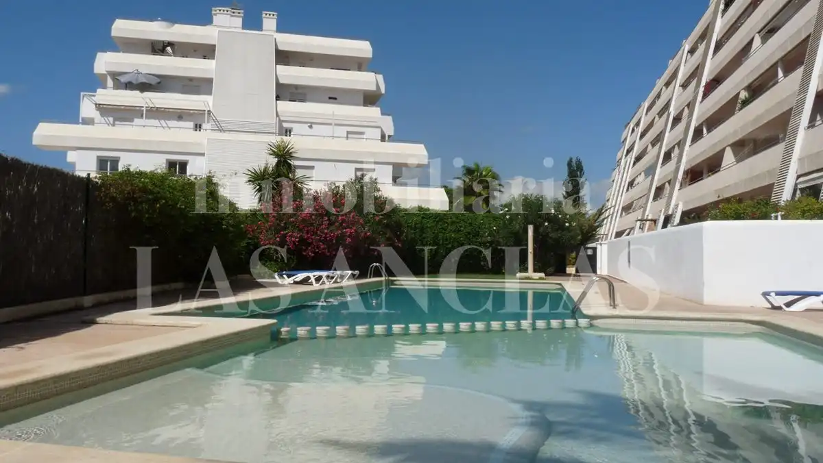 Pis amb piscina en venda a Marina Botafoc - Platja de Talamanca