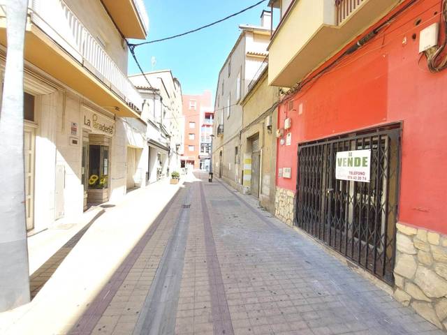 Local comercial en Venta en Calle Antonio Machado en Binéfar
