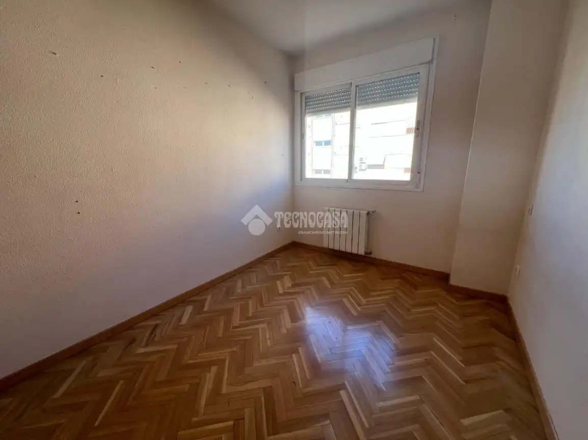Bedroom of Flat for sale in Alcorcón  with Heating, Parquet flooring and Terrace