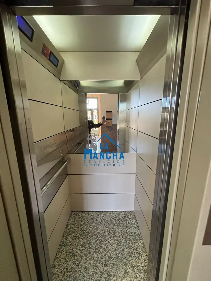 Wohnung zur Miete in Albacete mit Heizung, Terrasse und Abstellraum