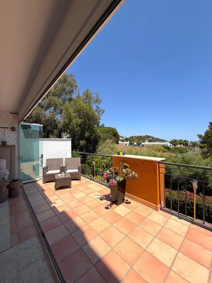 Apartment with terrace to rent in La Quinta, imagen 6