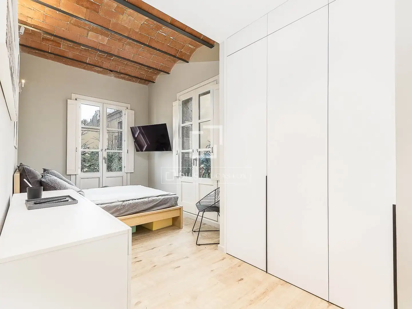 Bedroom of Attic for sale in Barcelona  with Air Conditioner, Heating and Parquet flooring