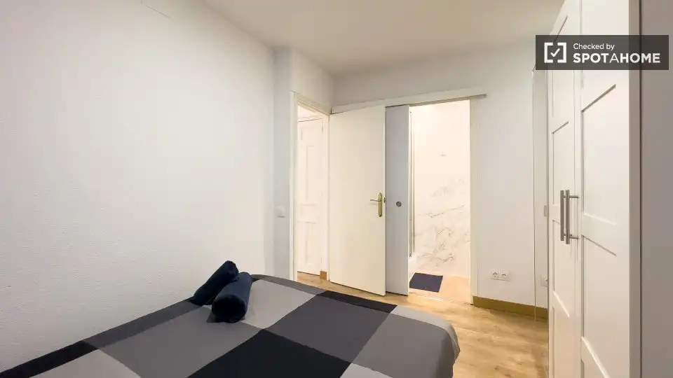 Flat with terrace to rent in Ciutat Vella, imagen 7