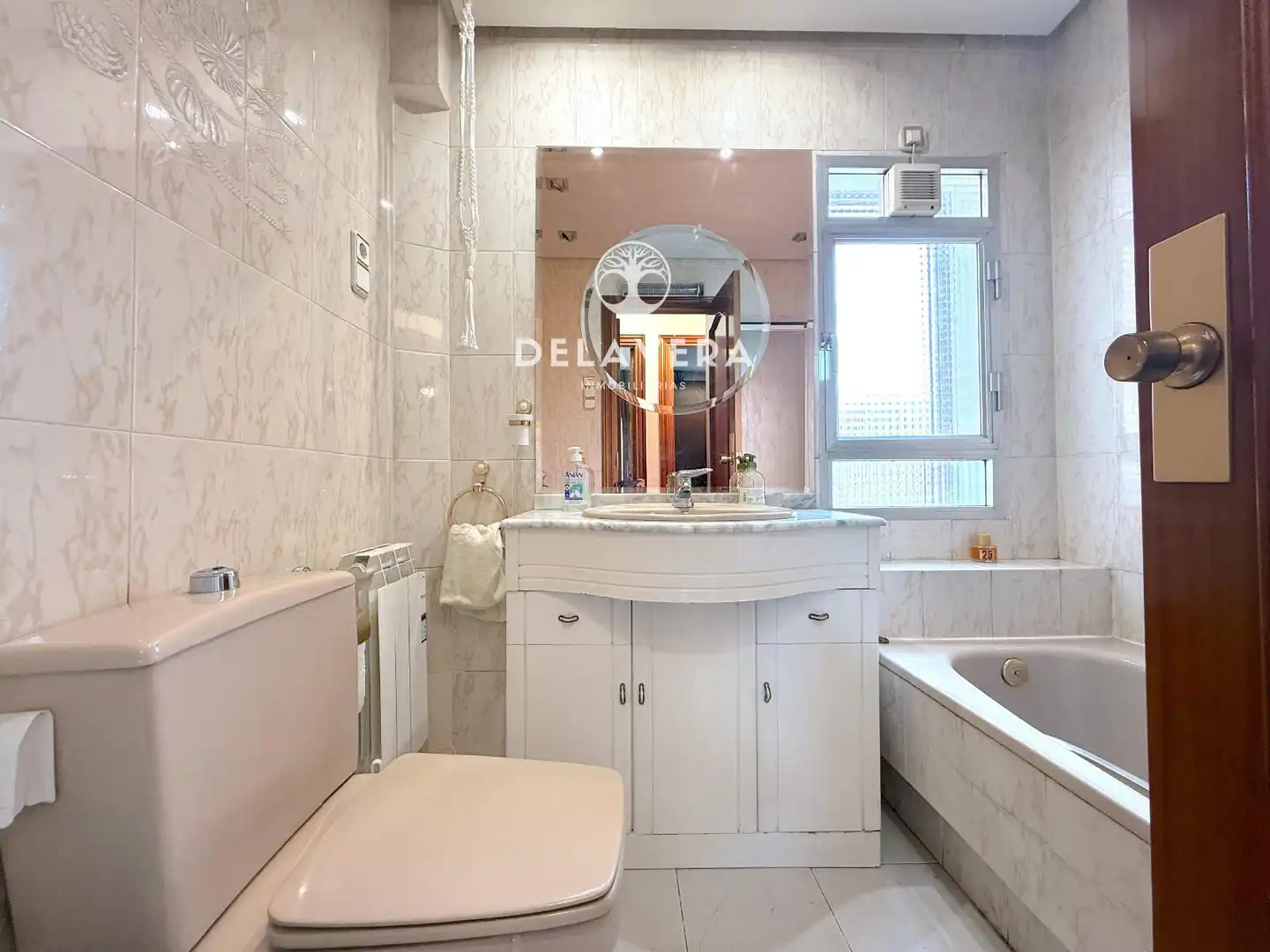 Bathroom of Flat for sale in Móstoles  with Heating, Terrace and Balcony