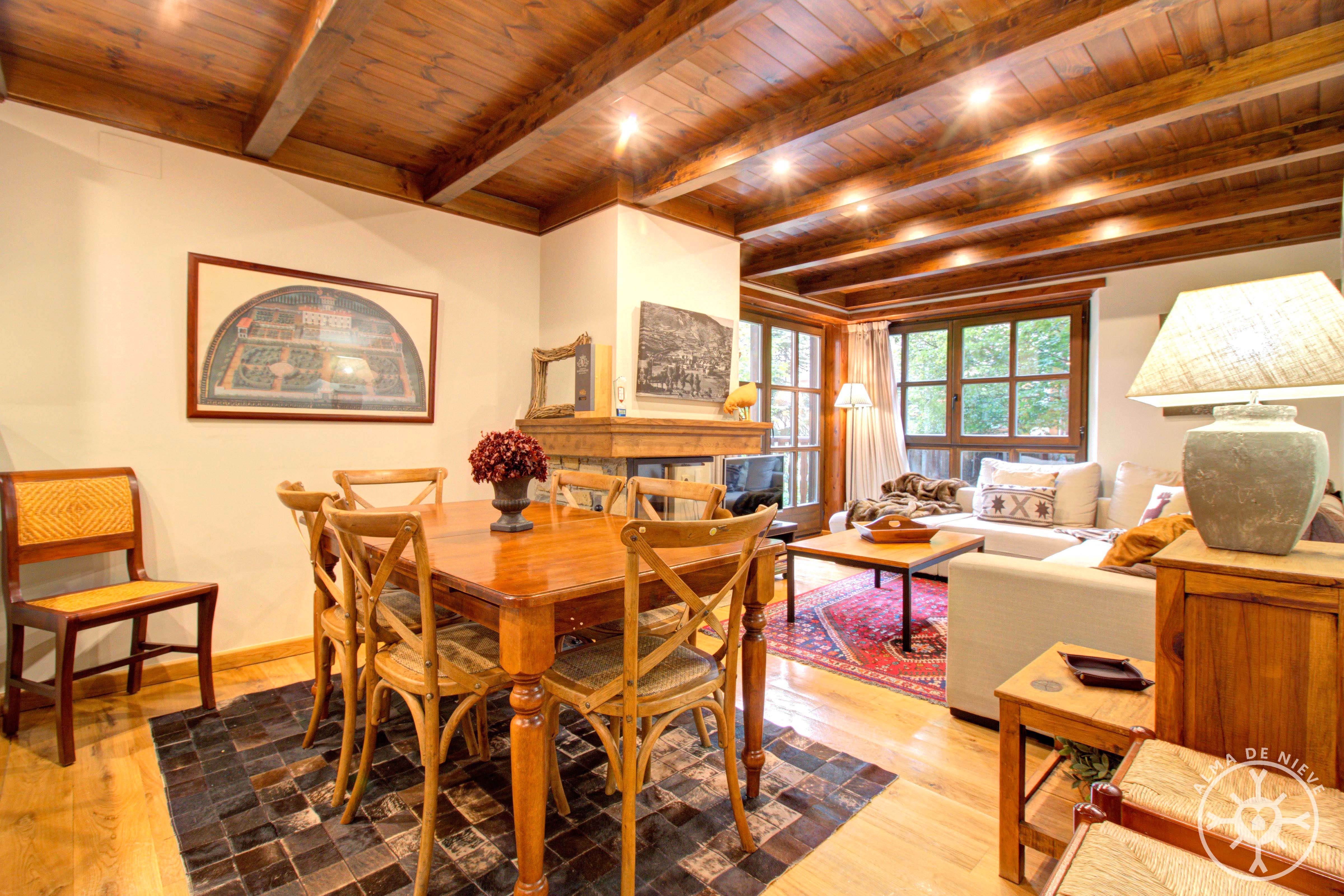 Dining room of Flat for sale in Naut Aran  with Heating, Parquet flooring and Terrace