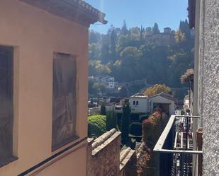 Vista exterior de Pis en venda en  Granada Capital amb Aire condicionat, Calefacció i Moblat