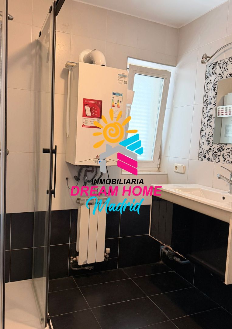 Vista exterior de Piso en venta en  Madrid Capital con Calefacción y Balcón