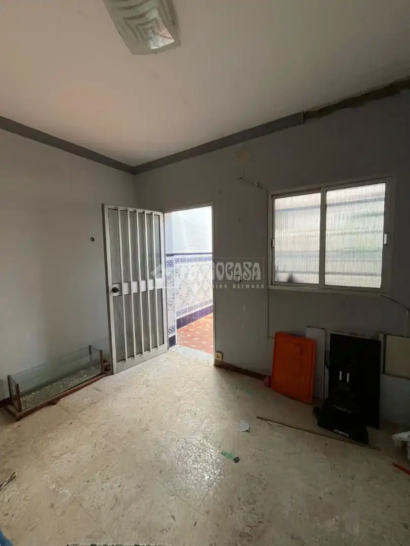 Bedroom of Houses for sale in Alcalá de Guadaira