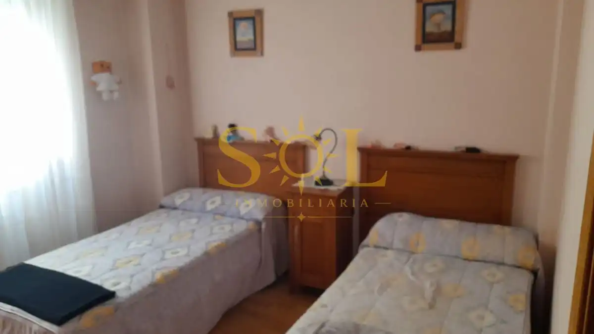 Wohnung zur Miete in Calle León Martín Granizo, La Lastra