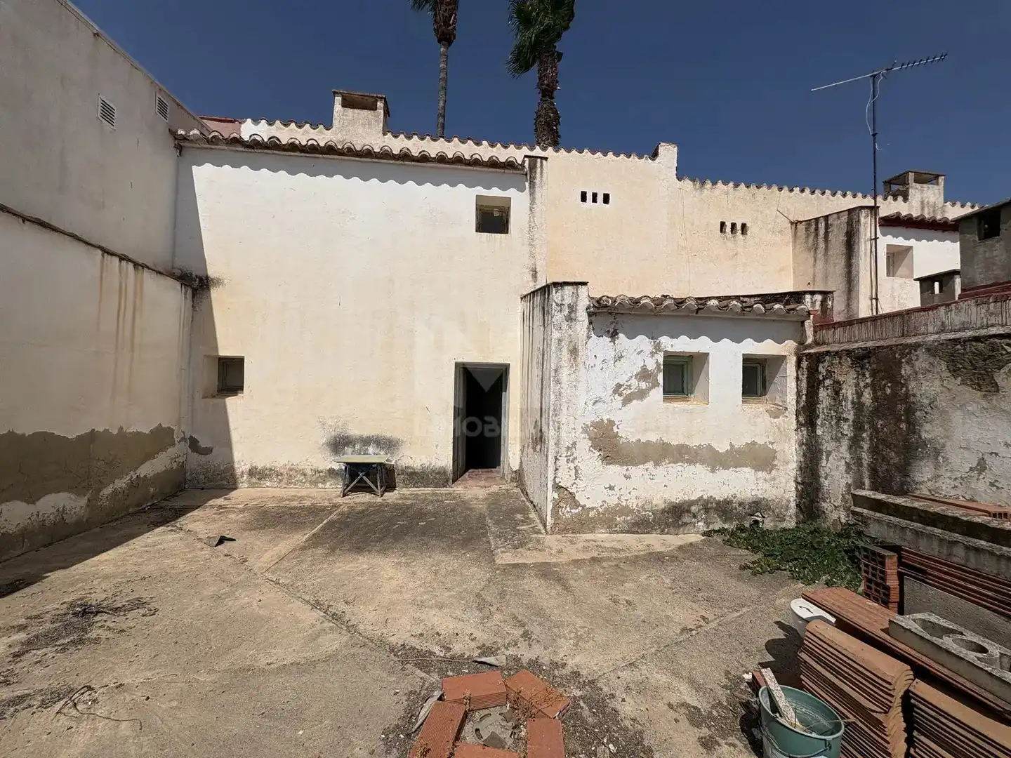 Vista exterior de Casa adosada en venta en Marines con Terraza, Trastero y Balcón