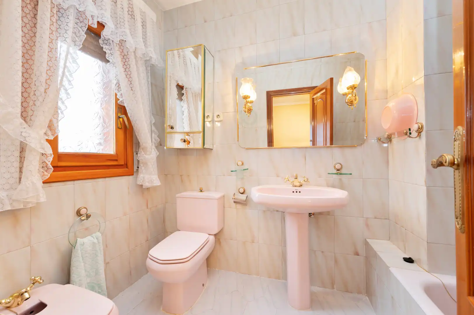 Baño de Casa o chalet en venta en Colmenar Viejo con Calefacción, Parquet y Terraza