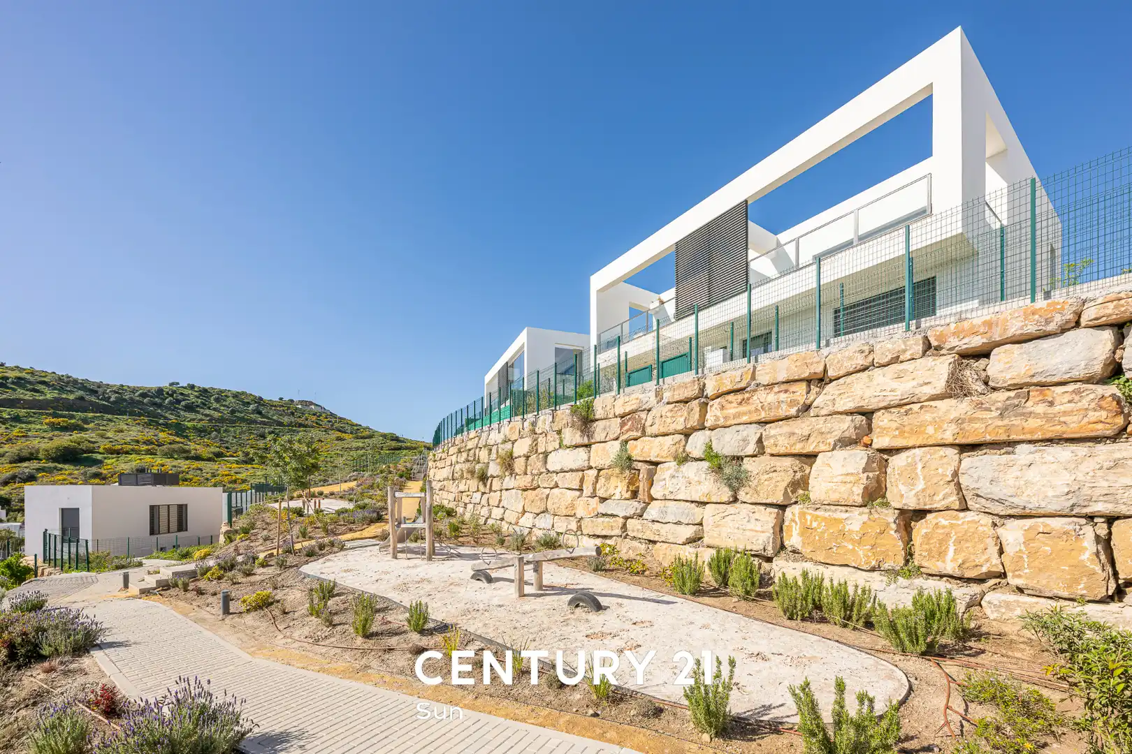 Vista exterior de Casa adosada en venta en Mijas con Aire acondicionado, Calefacción y Jardín privado