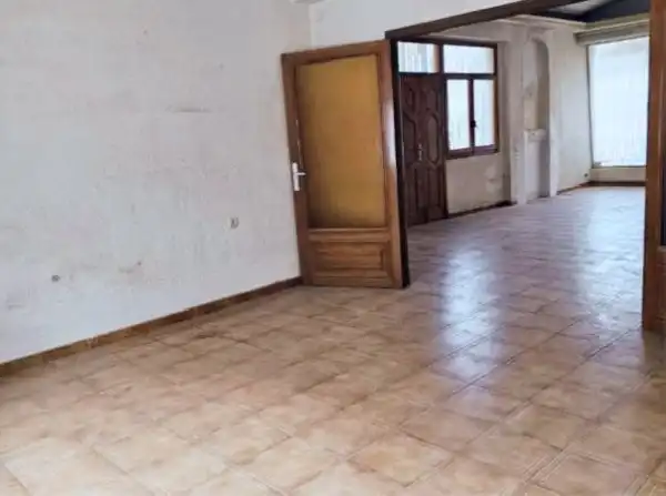 Haus oder Chalet zum Verkauf in Elche / Elx mit Heizung, Terrasse und Abstellraum