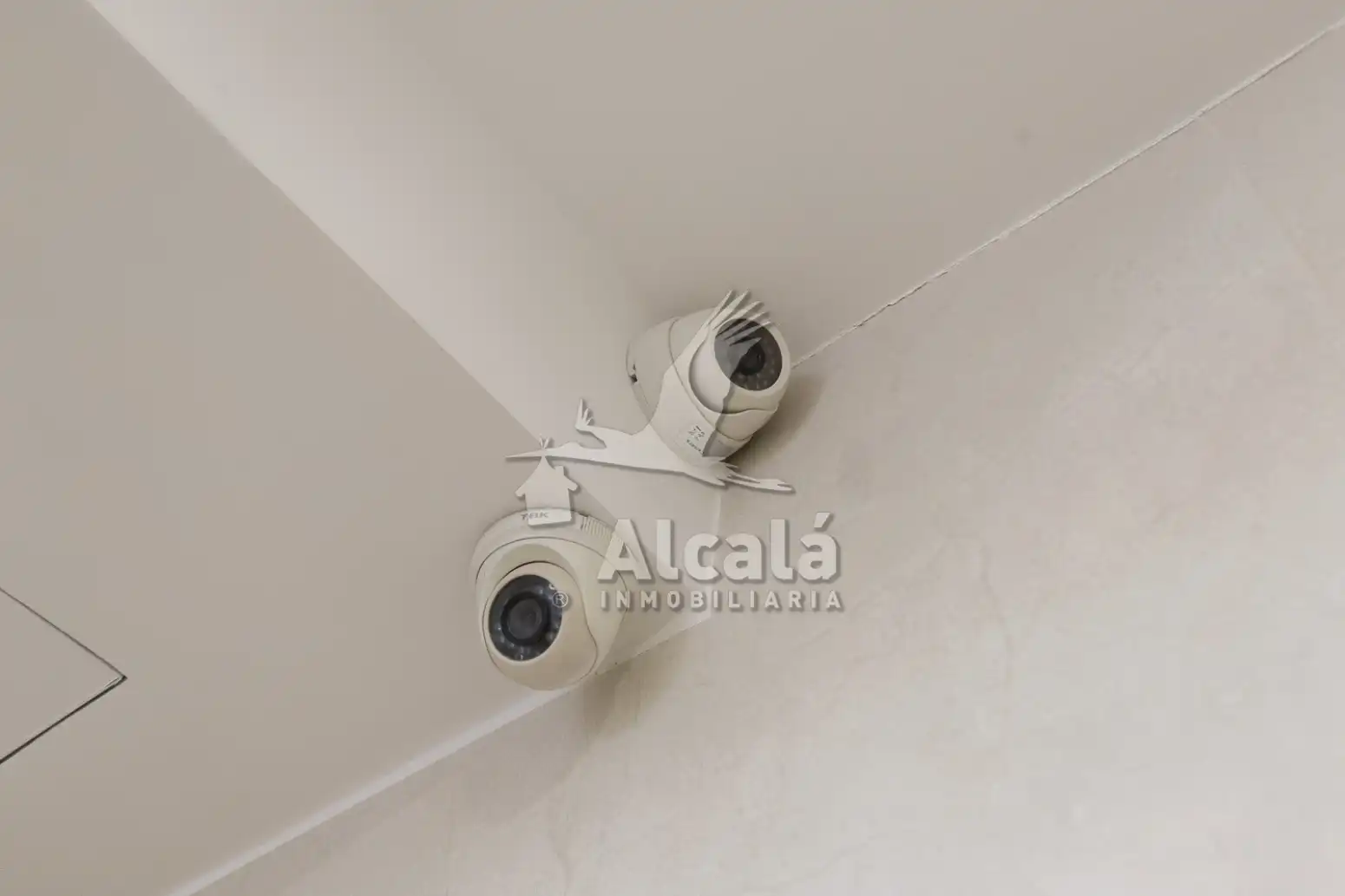 Habitación de Piso en venta en Alcalá de Henares con Aire acondicionado, Calefacción y Parquet