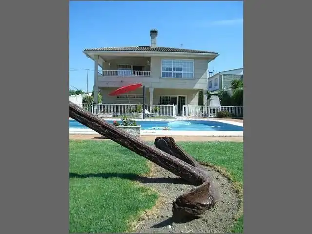 Jardín de Casa o chalet en venta en Nigrán con Jardín privado, Parquet y Trastero