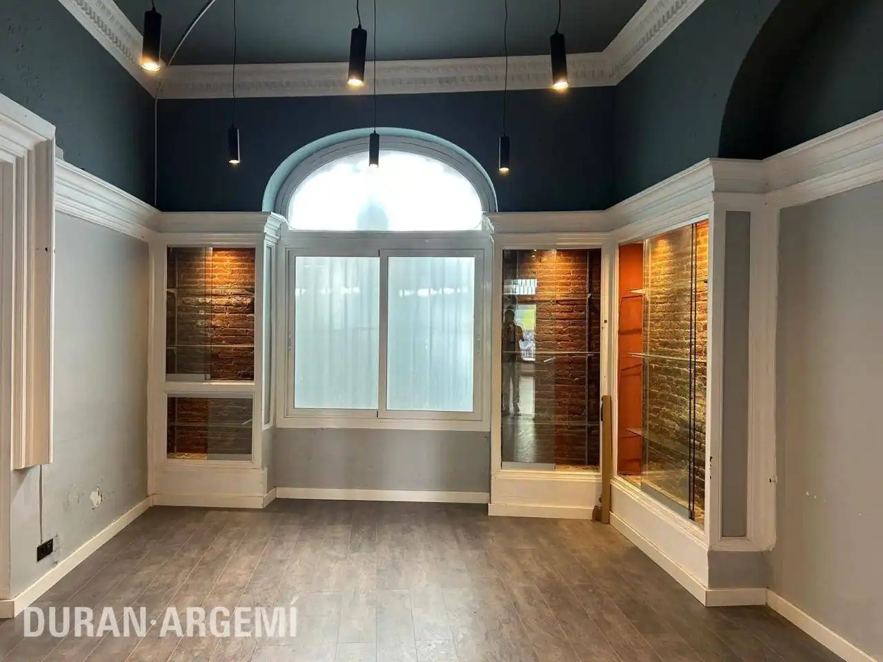 Commercial properties for rent in Terrassa  with Air Conditioner