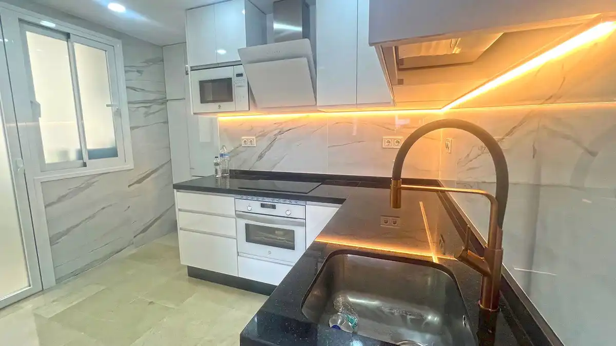 Flat with lift for sale in Marbella Centro, imagen 8