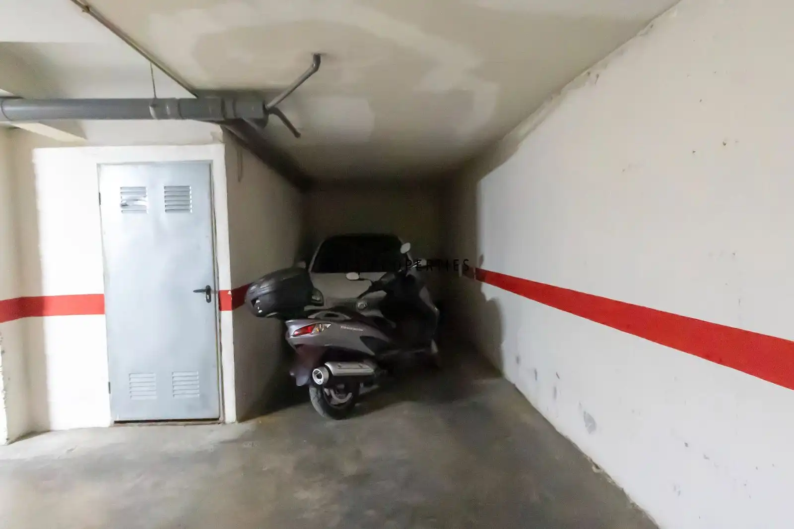 Parking of Flat for sale in Valencia  with Air Conditioner, Heating and Terrace
