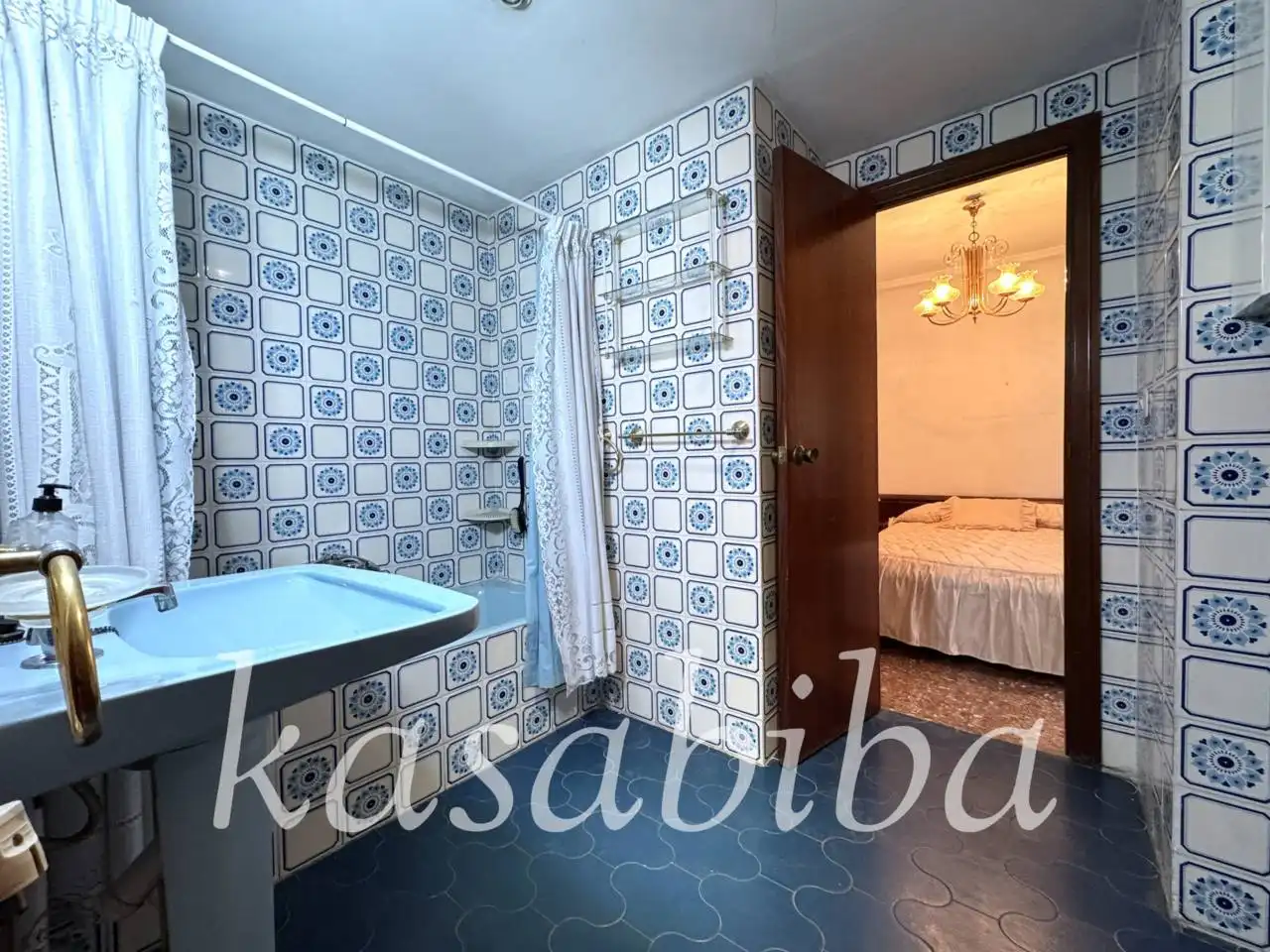 Habitación de Piso en venta en Valencia con Balcón