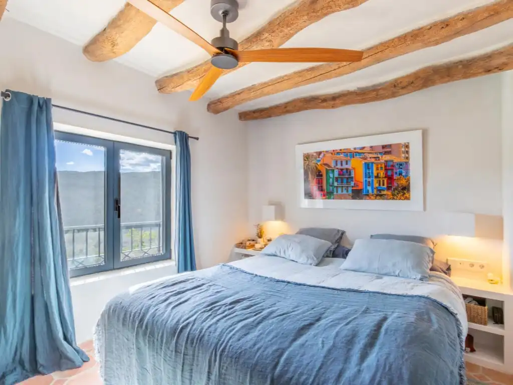 Dormitori de Casa o xalet en venda en Torremanzanas / La Torre de les Maçanes amb Aire condicionat, Jardí privat i Piscina