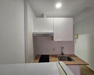 Cuina de Apartament de lloguer en  Madrid Capital amb Calefacció i Terrassa