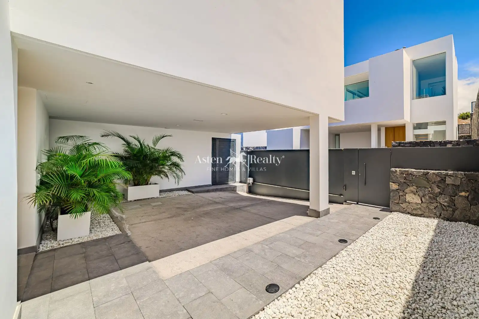 Vista exterior de Casa o chalet en venta en Adeje con Aire acondicionado, Calefacción y Jardín privado