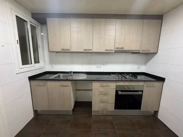 Küche von Wohnung zur Miete in Centre