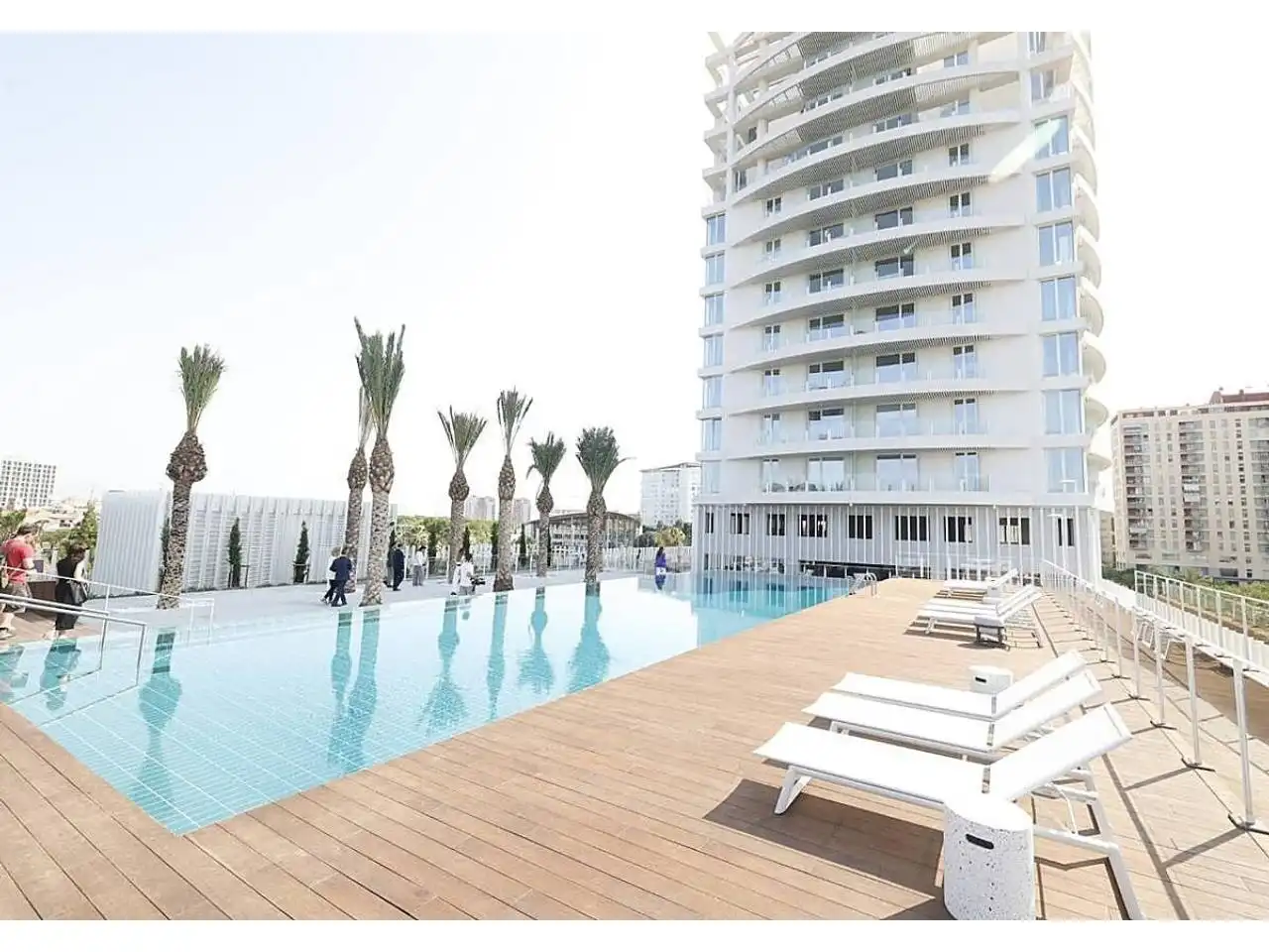 Piscina de Piso de alquiler en Valencia con Aire acondicionado, Parquet y Balcón