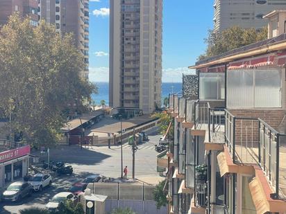 Außenansicht von Wohnung zum verkauf in Benidorm mit Klimaanlage und Terrasse