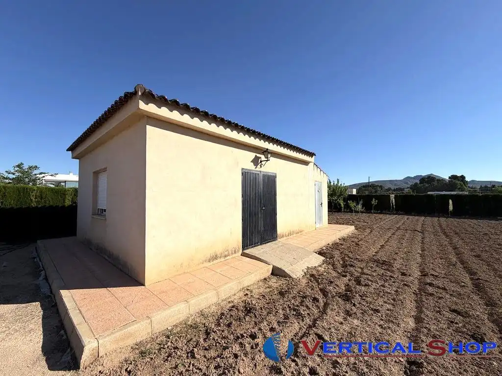 Jardí de Casa o xalet en venda en Yecla amb Aire condicionat i Calefacció