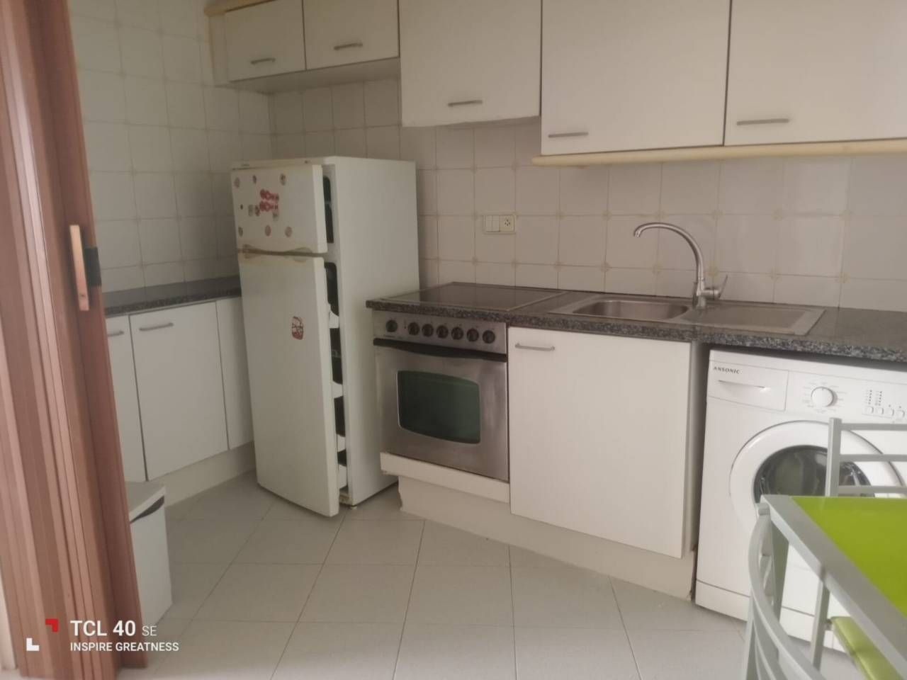 Cuina de Pis en venda en Girona Capital amb Aire condicionat i Balcó