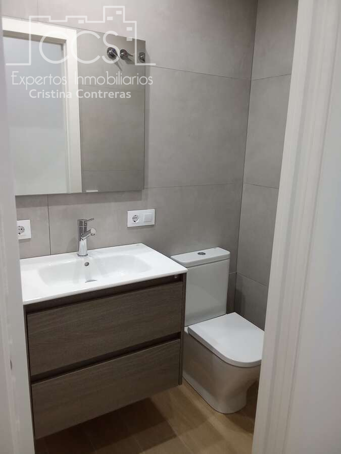 Bany de Apartament en venda en  Sevilla Capital amb Aire condicionat