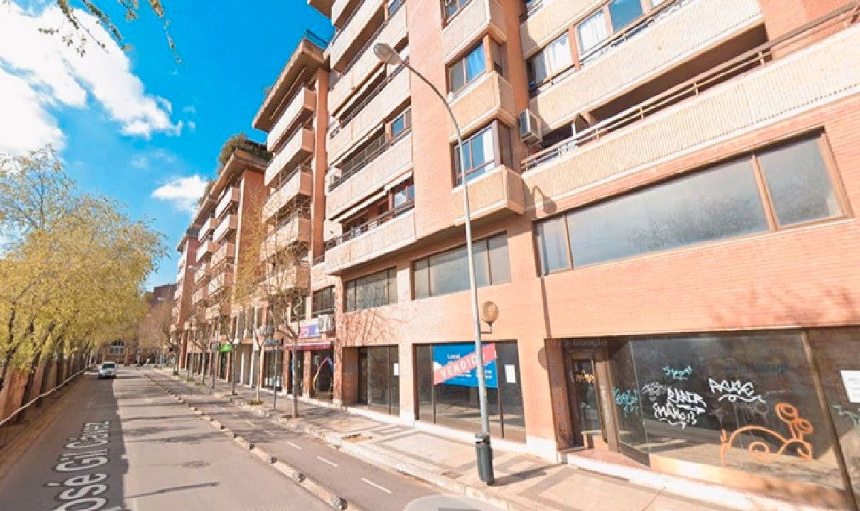 Vista exterior de Traster en venda en  Huesca Capital