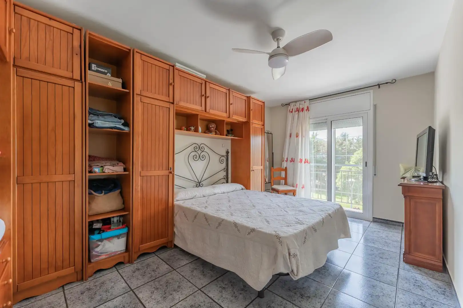 Habitación de Casa adosada en venta en Montmeló con Terraza