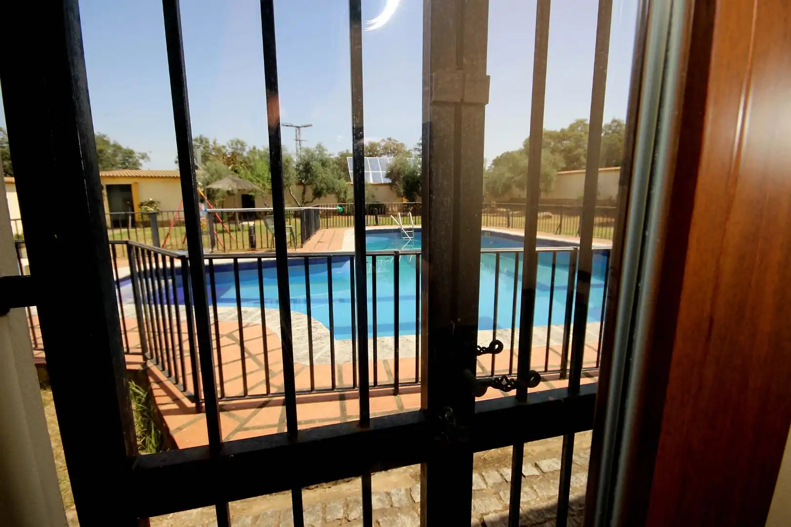 Piscina de Finca rústica en venta en Alcuéscar con Aire acondicionado