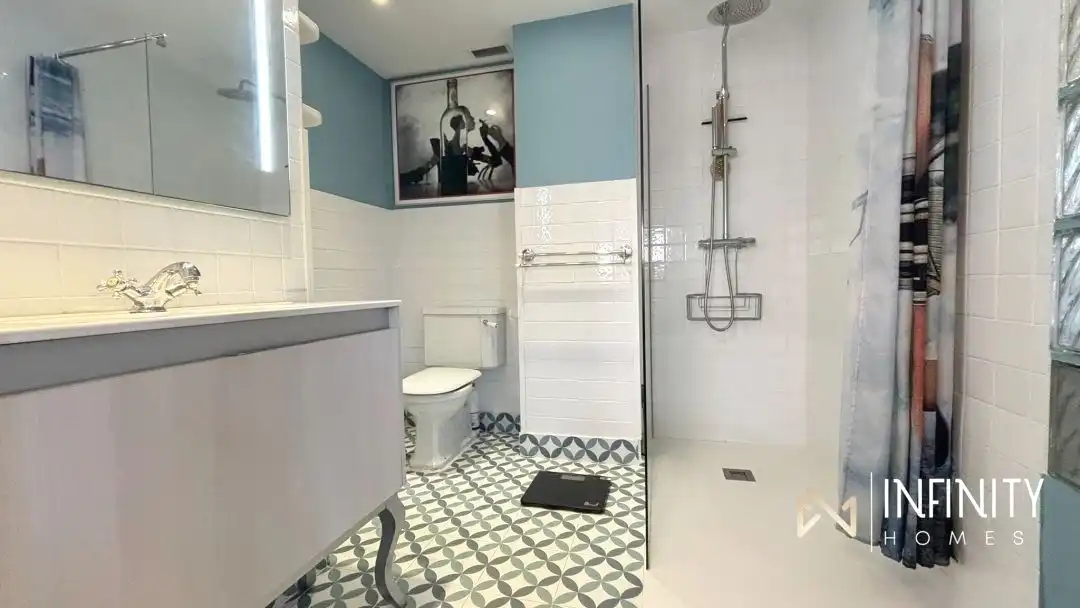 Bathroom of Flat for rent in Bilbao   with Heating and Terrace