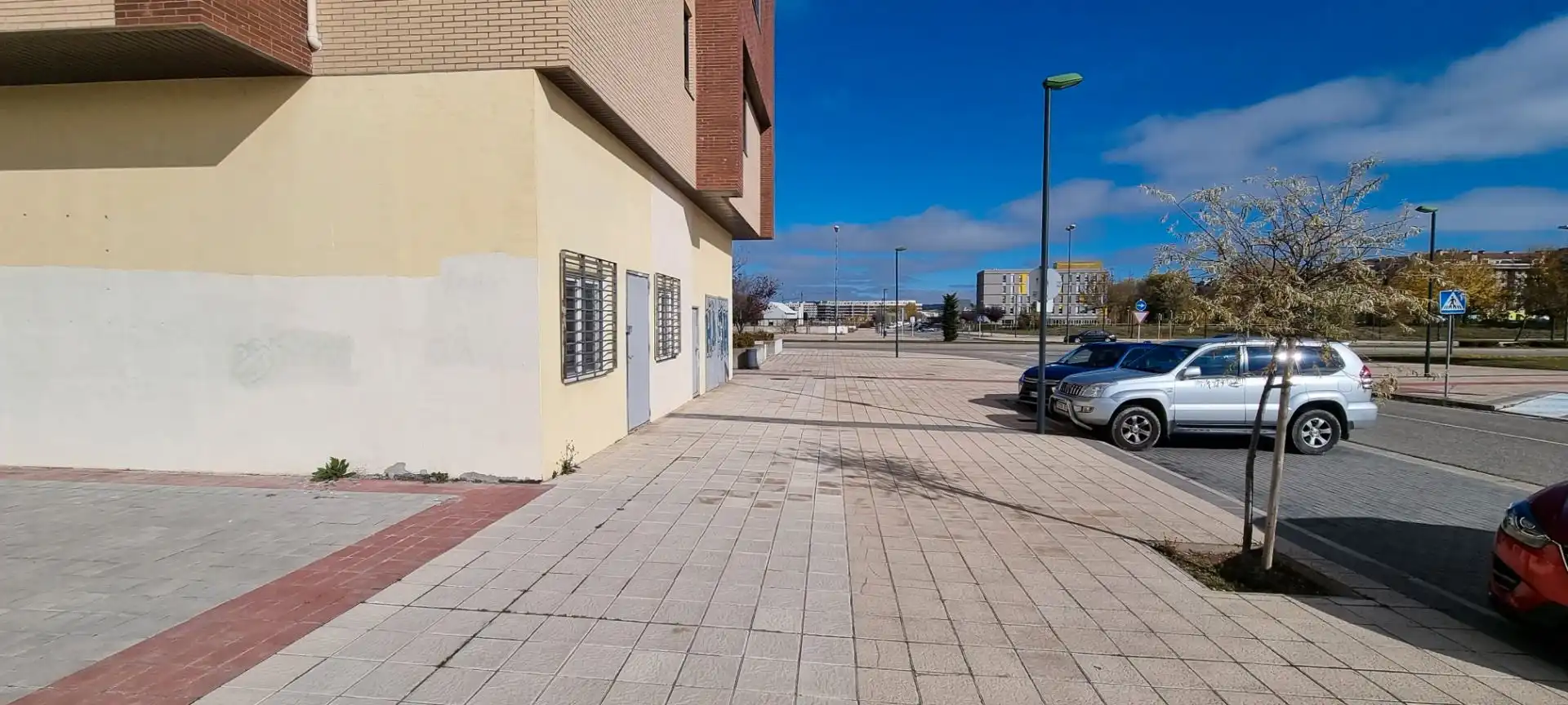 Vista exterior de Local de lloguer en Burgos