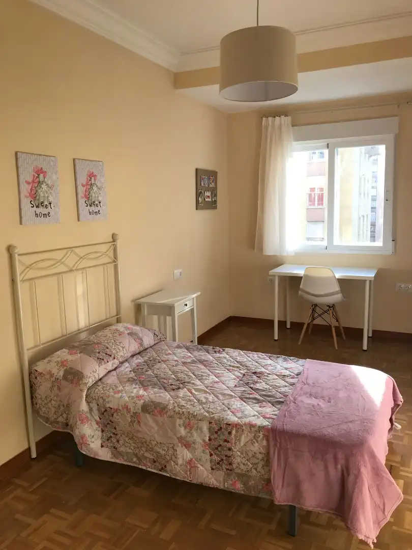 Bedroom of Flat for rent in Granada  with Terrace, Furnished and Microwave