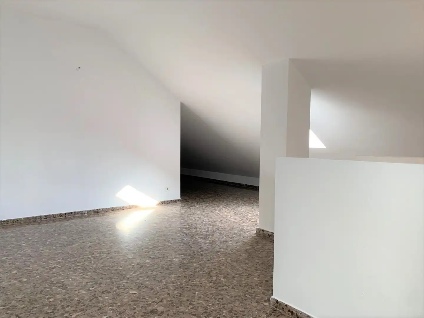 Wohnung zur Miete in Florista, Barrio de Benicalap