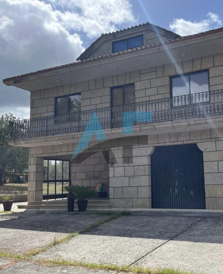 Exterior view of House or chalet to rent in Ourense Capital   with Heating, Private garden and Terrace