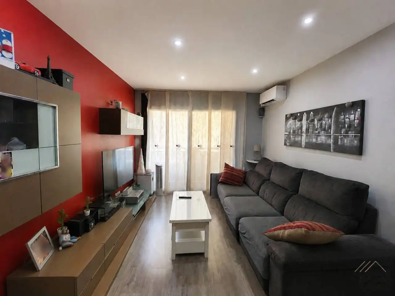 Sala d'estar de Pis en venda en Santa Eulàlia de Ronçana amb Aire condicionat, Calefacció i Parquet