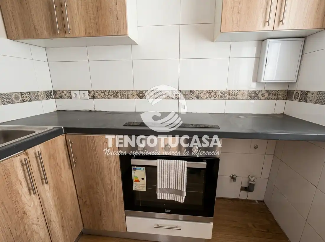 Piso en venta en Calle de María Teresa Sáenz de Heredia, 22, Ventas