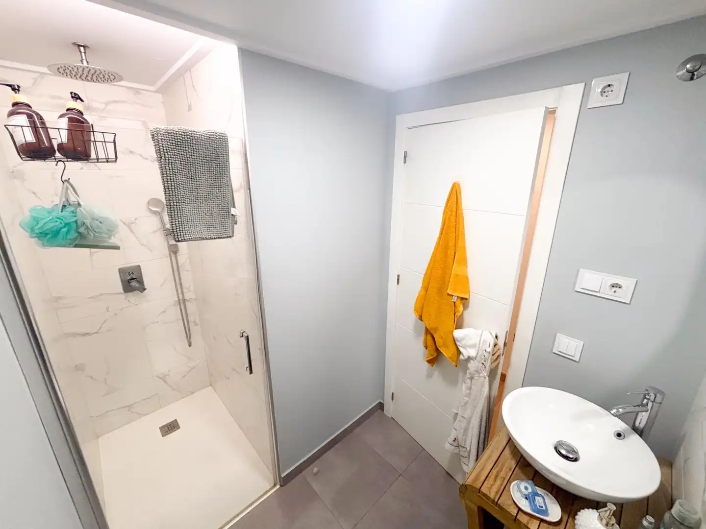 Badezimmer von Wohnung zum Verkauf in Torrevieja mit Klimaanlage, Möbliert und Balkon