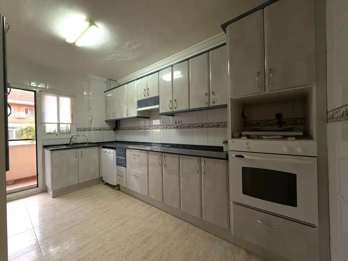 Cocina de Casa adosada en venta en Reus con Jardín privado, Terraza y Trastero